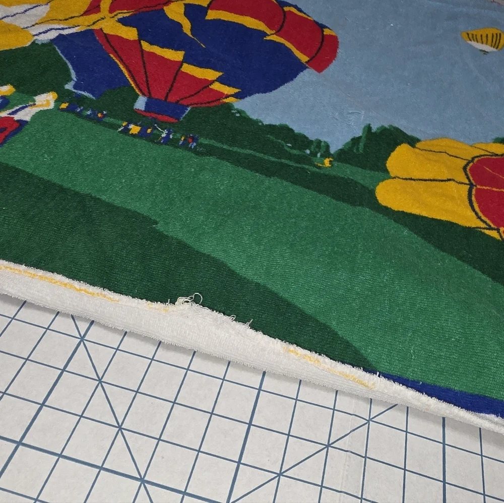Kel-Tex Beach Pool Towel with Air Balloon Design 52x62 Oversized, Preloved